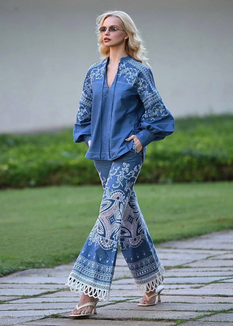 Modelo vestindo roupa