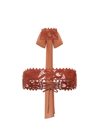 MARROM